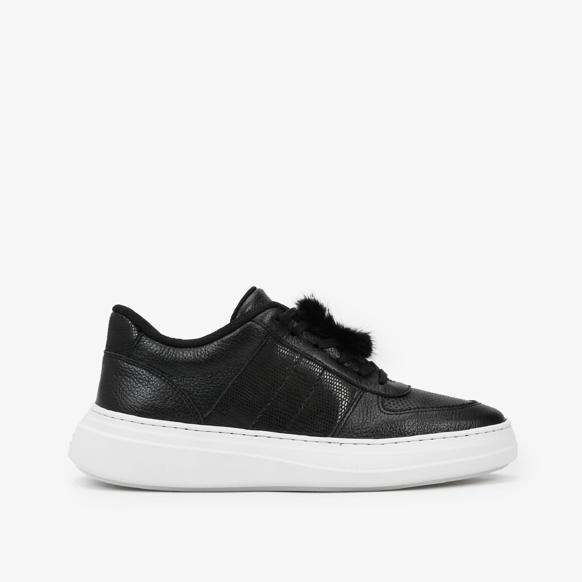 Tênis Preto Couro