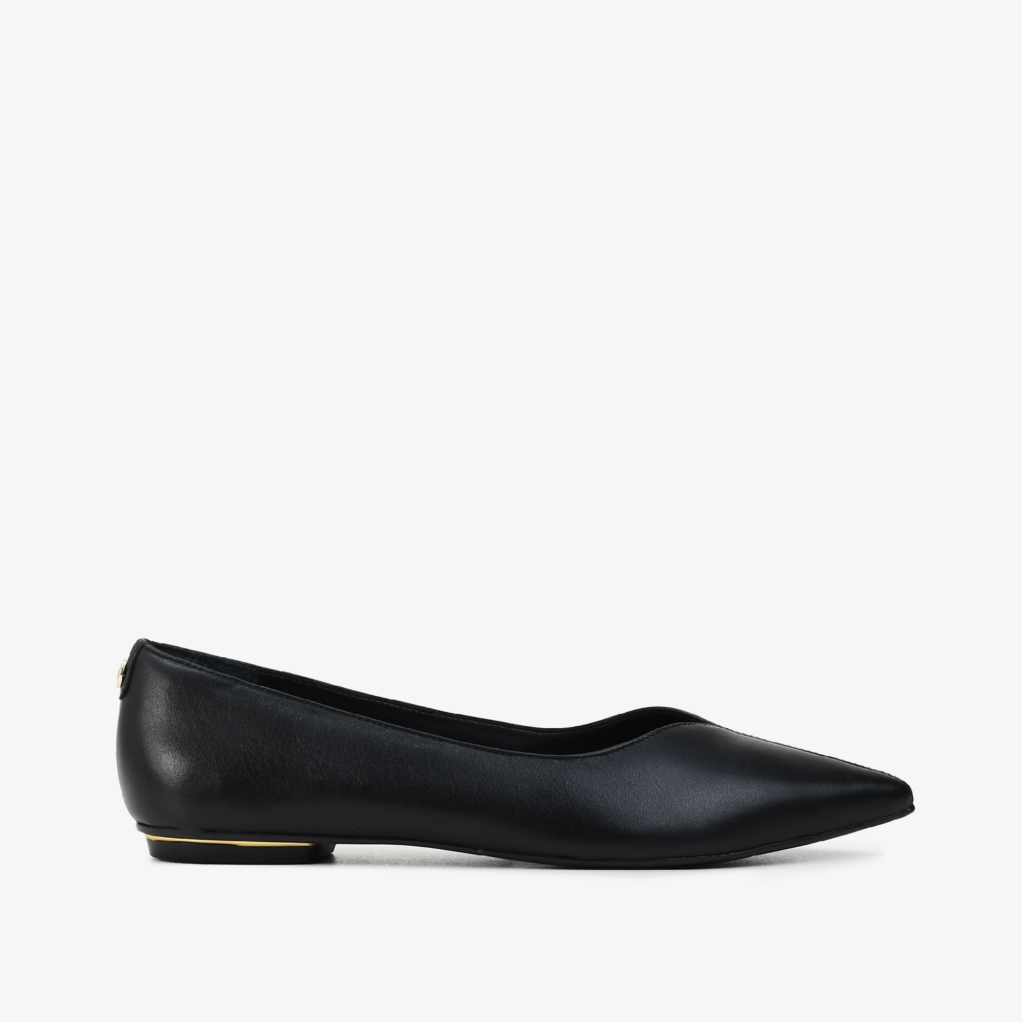 Sapatilha Bico Fino Preto Couro